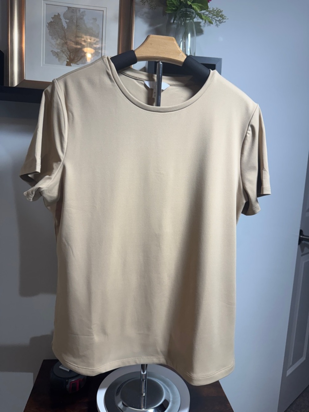 Time and Tru Women's Tan Short-Sleeve Crewneck Tee
